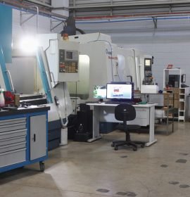Equipamento de ferramentaria e injetora 4
