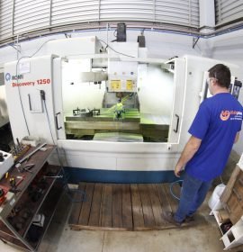 Equipamento de ferramentaria e injetora 5